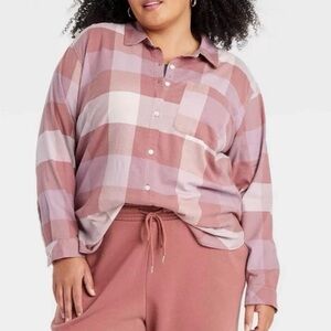 New Ava & Viv Plaid Button Down Top